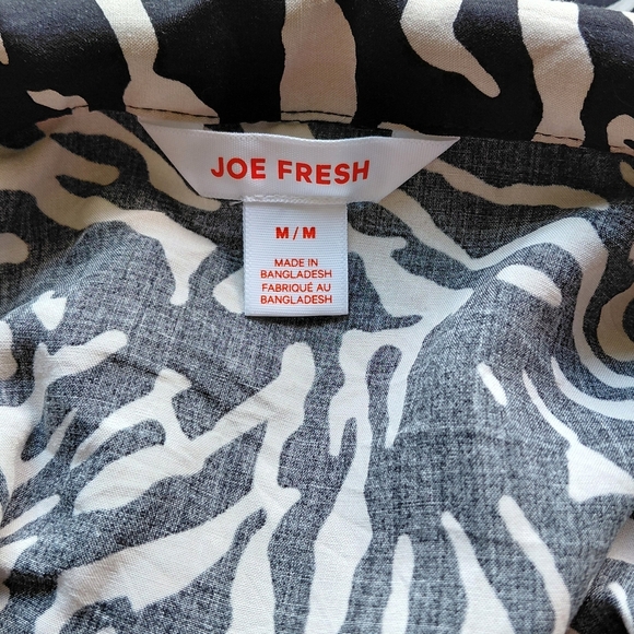 Chic Zebra Print Women's Blouse - Picture 7 of 8